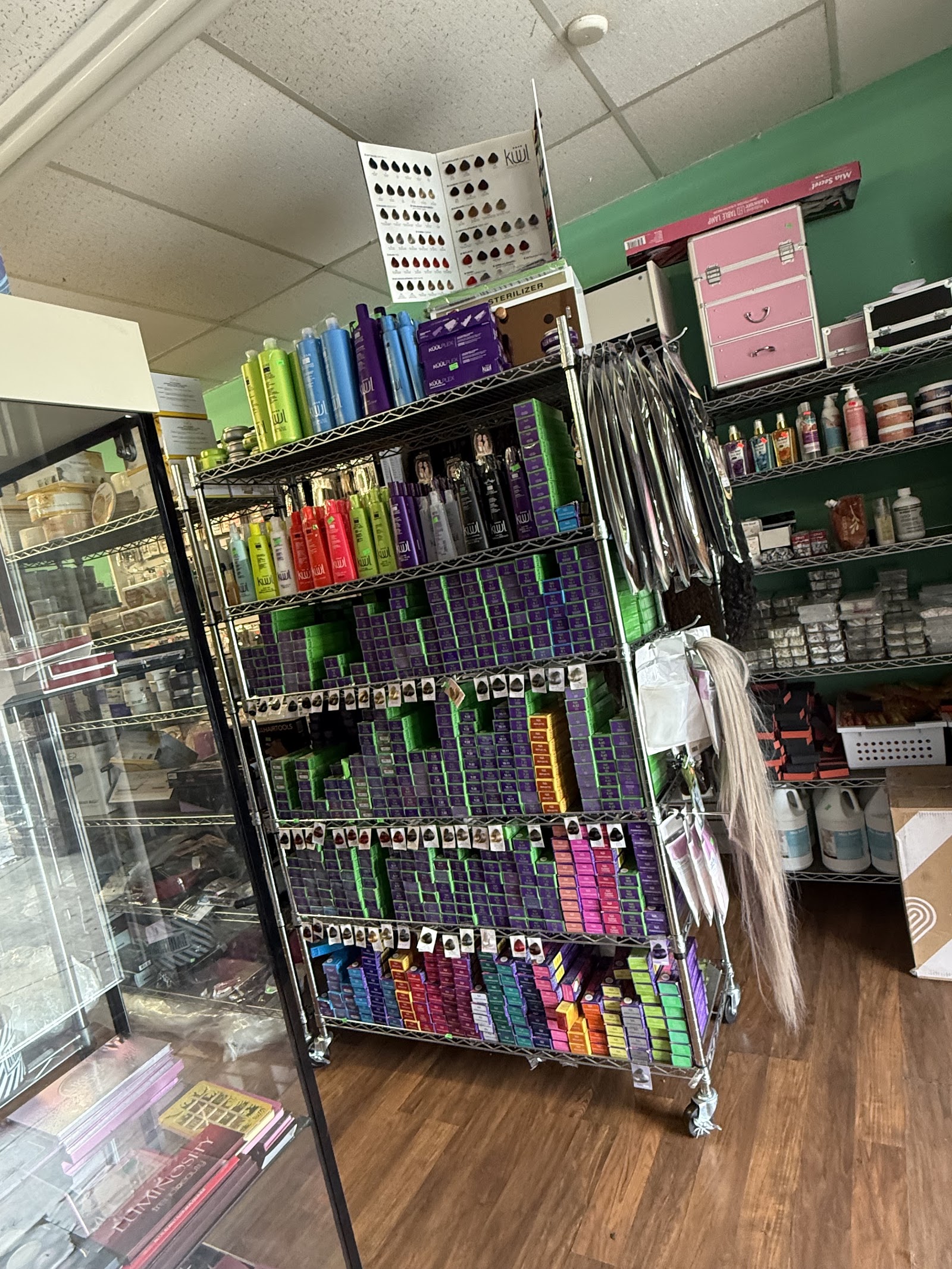 Relajate Nail salon and supply store nail photo 8